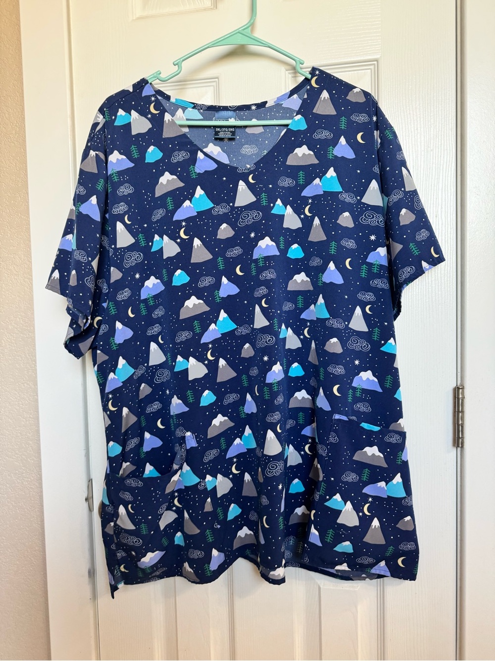 Women’s Navy Mountain Print Scrub Top
